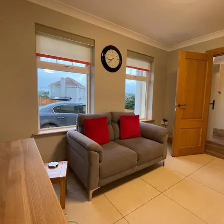 Holiday home 4bedroom House-letterkenny-privategarden-sleeps 7 *
