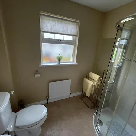 4bedroom House-letterkenny-privategarden-sleeps 7 Holiday home Letterkenny